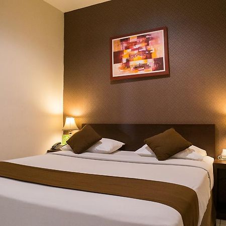 The Harmony Legian Hotel Кута Экстерьер фото