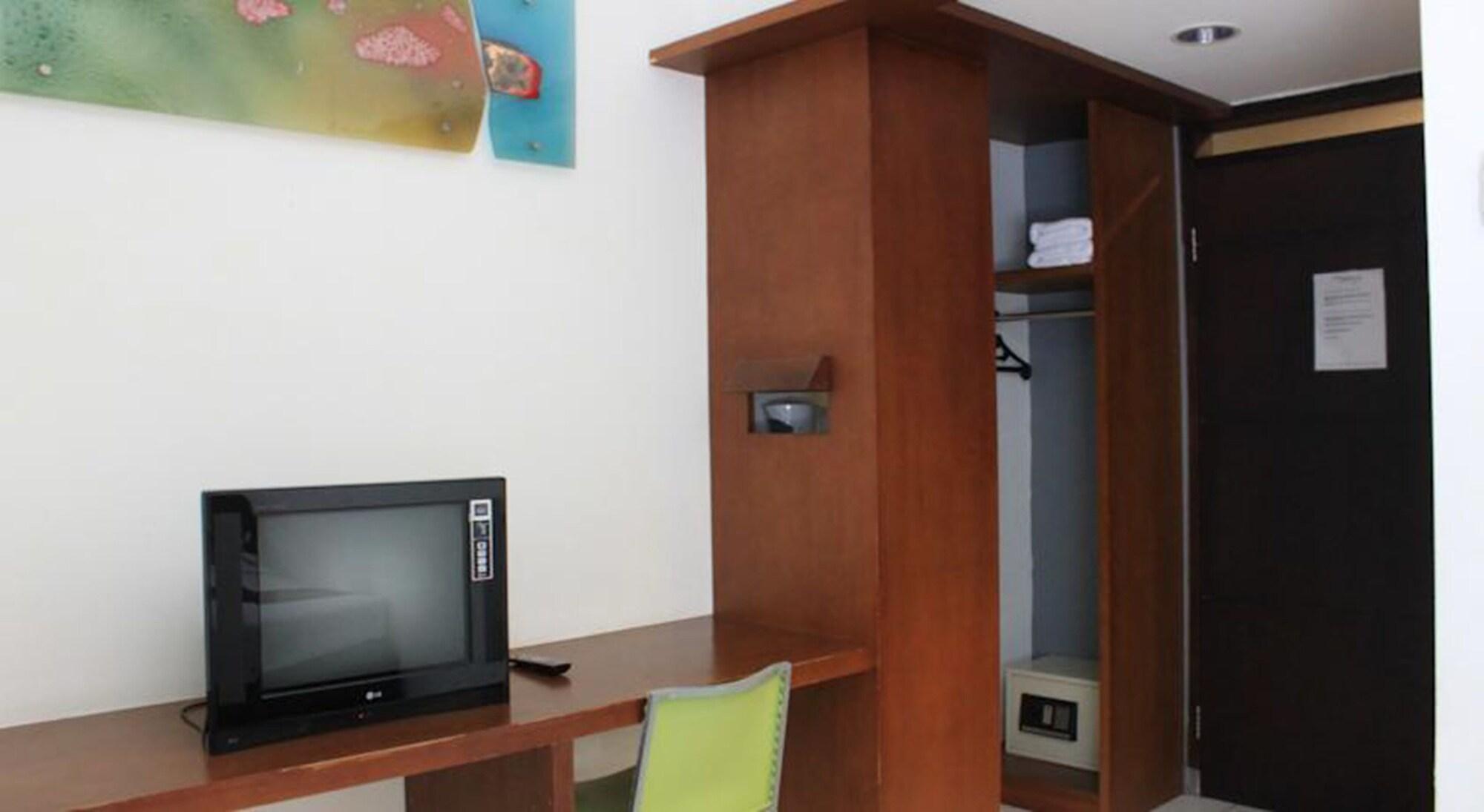 The Harmony Legian Hotel Кута Экстерьер фото