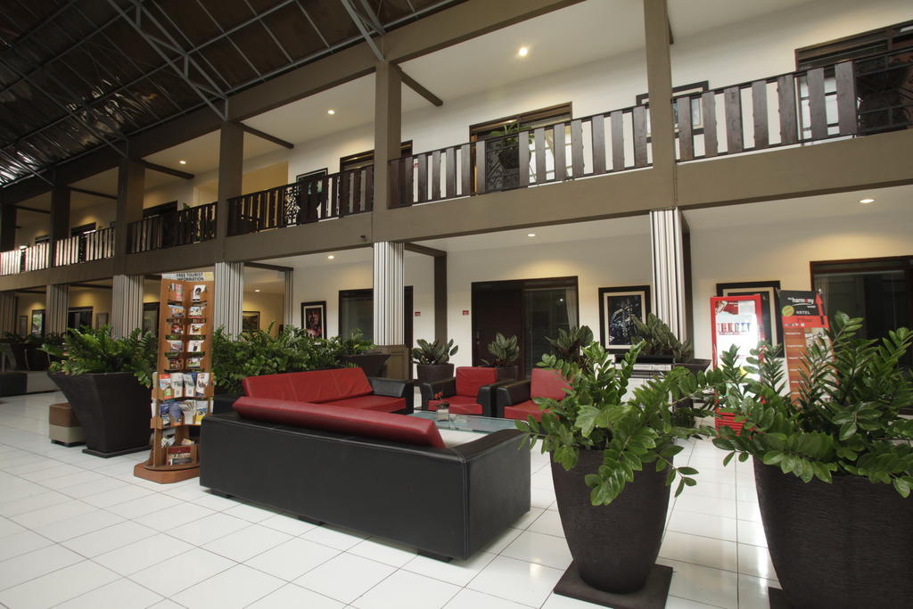 The Harmony Legian Hotel Кута Экстерьер фото