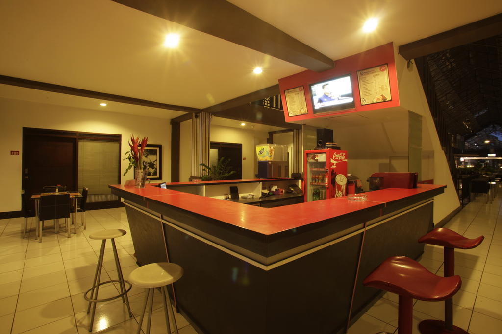 The Harmony Legian Hotel Кута Экстерьер фото