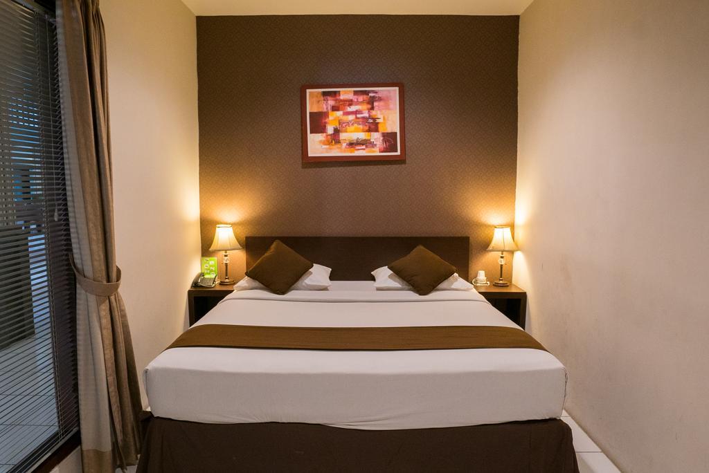 The Harmony Legian Hotel Кута Экстерьер фото